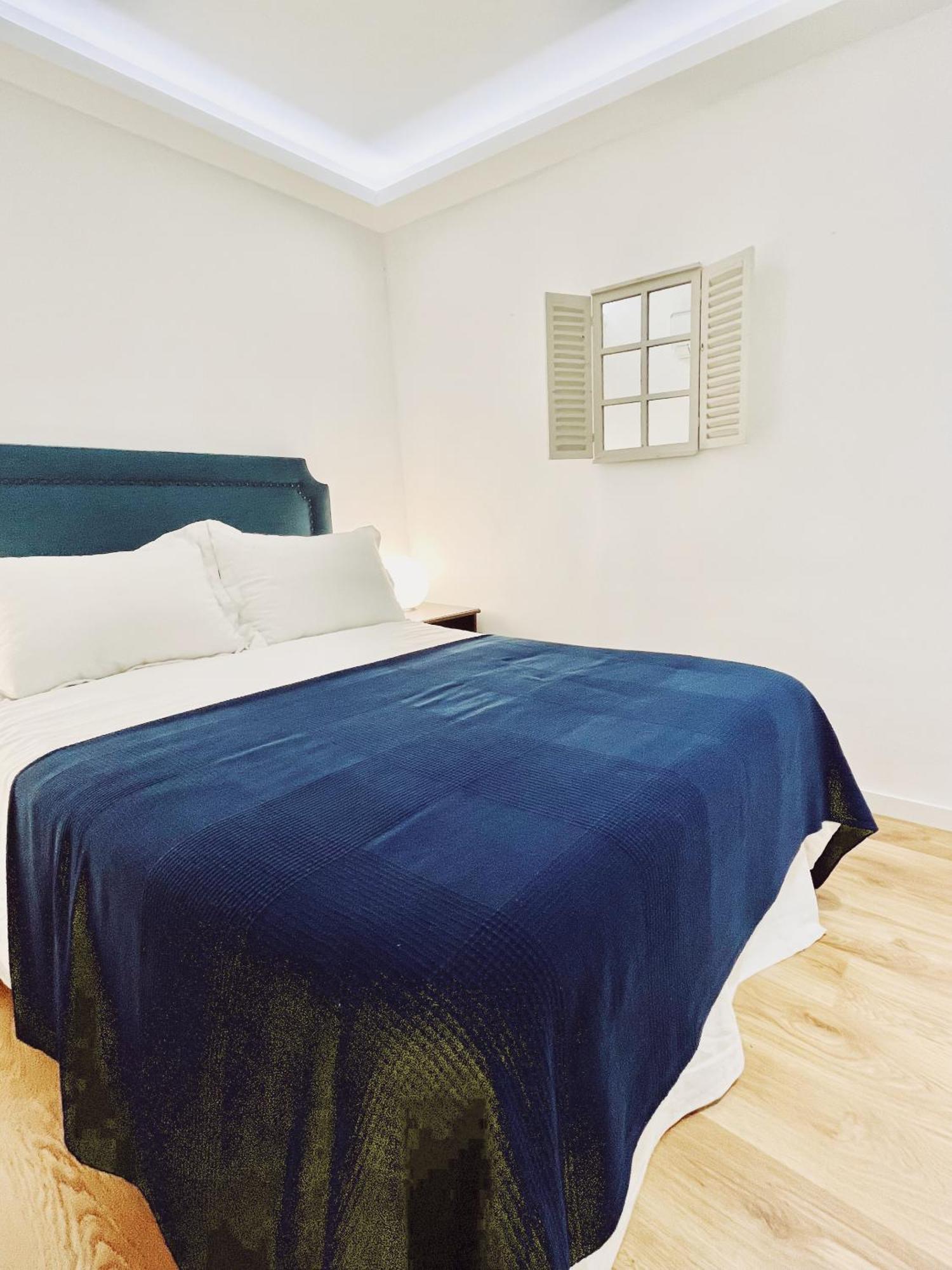 Dplace To Be - Exclusive Apartments In Historic Center Madrid Room photo