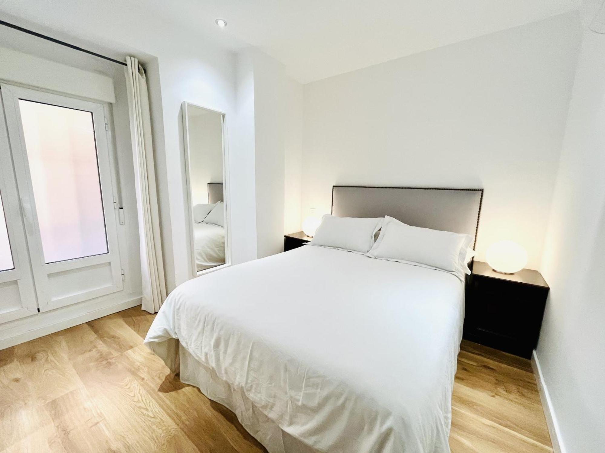 Dplace To Be - Exclusive Apartments In Historic Center Madrid Room photo