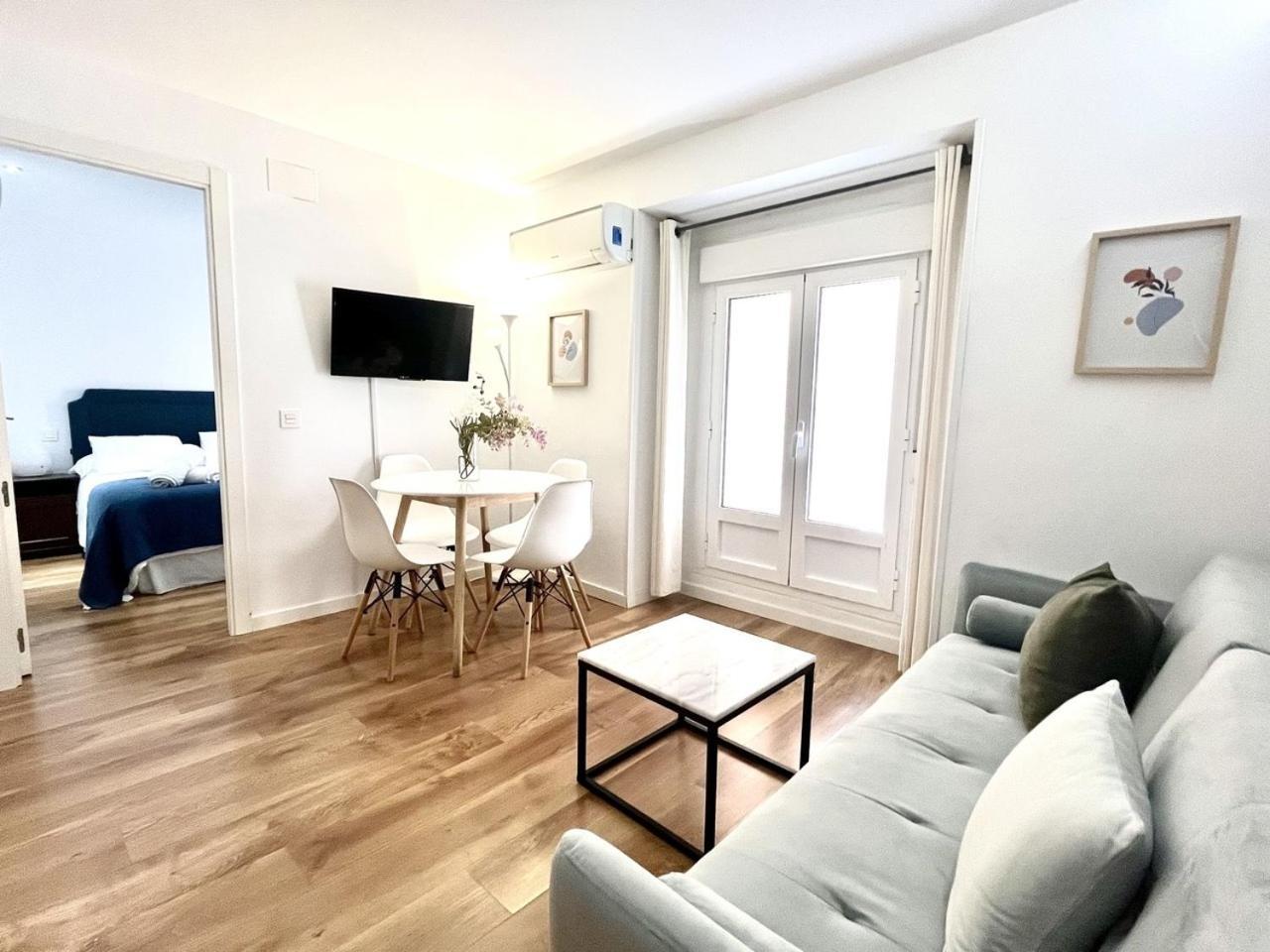 Dplace To Be - Exclusive Apartments In Historic Center Madrid Room photo