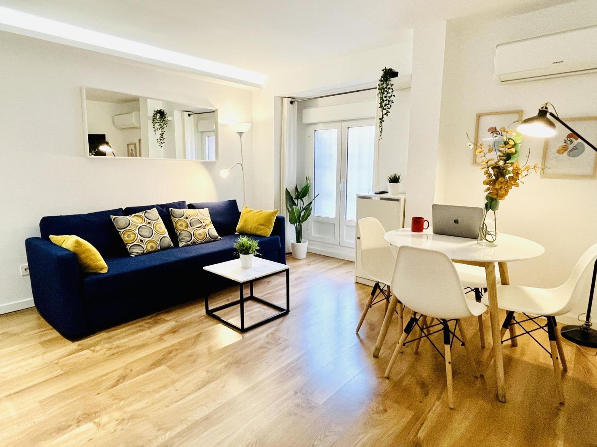 Dplace To Be - Exclusive Apartments In Historic Center Madrid Room photo